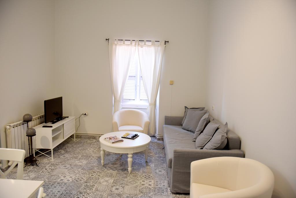 Kalogiannis Apartments 이드라 외부 사진